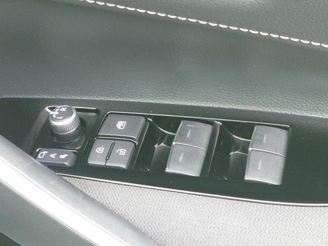 カローラ ４ＷＤハイブリッドＳ　ディスプレイオーディオ８インチ／衝突安全装置／車線逸脱防止支援システム／ドライブレコーダー　前後／ヘッドランプ　ＬＥＤ／ＥＴＣ／ＥＢＤ付ＡＢＳ／横滑り防止装置／アイドリングストップ　バックカメラ　ＴＶ（28枚目）
