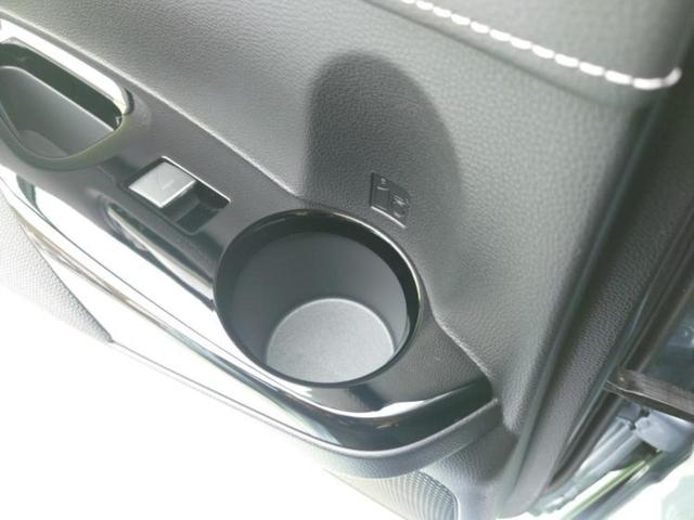 カローラ ４ＷＤハイブリッドＳ　ディスプレイオーディオ８インチ／衝突安全装置／車線逸脱防止支援システム／ドライブレコーダー　前後／ヘッドランプ　ＬＥＤ／ＥＴＣ／ＥＢＤ付ＡＢＳ／横滑り防止装置／アイドリングストップ　バックカメラ　ＴＶ（47枚目）