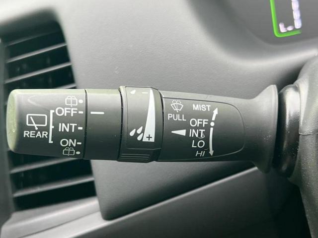 フィット ４ＷＤ　ｅＨＥＶクロスター　保証書／純正　９インチ　ＳＤナビ／衝突安全装置／車線逸脱防止支援システム／シート　ハーフレザー／ヘッドランプ　ＬＥＤ／ＵＳＢジャック／Ｂｌｕｅｔｏｏｔｈ接続／ＥＴＣ／ＥＢＤ付ＡＢＳ／横滑り防止装置（17枚目）