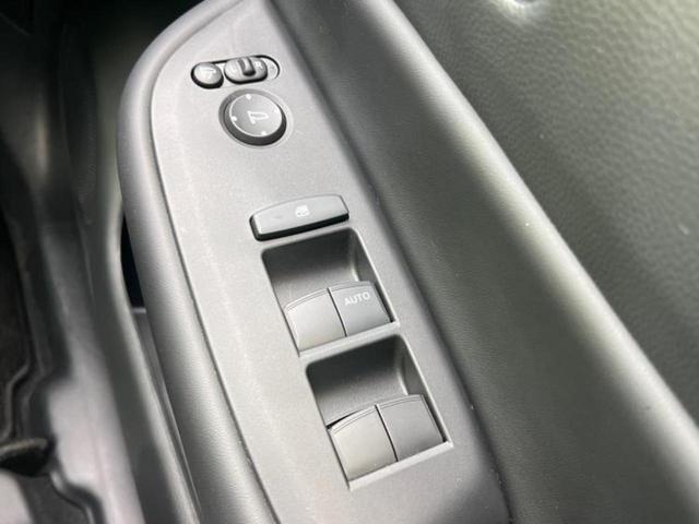 フィット ４ＷＤ　ｅＨＥＶクロスター　保証書／純正　９インチ　ＳＤナビ／衝突安全装置／車線逸脱防止支援システム／シート　ハーフレザー／ヘッドランプ　ＬＥＤ／ＵＳＢジャック／Ｂｌｕｅｔｏｏｔｈ接続／ＥＴＣ／ＥＢＤ付ＡＢＳ／横滑り防止装置（29枚目）