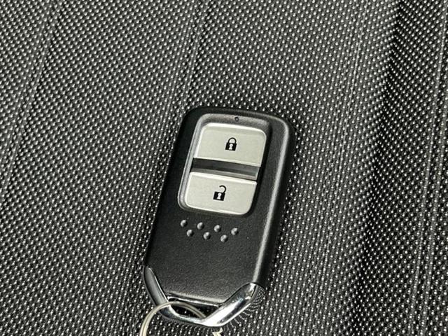 フィット ４ＷＤ　ｅＨＥＶクロスター　保証書／純正　９インチ　ＳＤナビ／衝突安全装置／車線逸脱防止支援システム／シート　ハーフレザー／ヘッドランプ　ＬＥＤ／ＵＳＢジャック／Ｂｌｕｅｔｏｏｔｈ接続／ＥＴＣ／ＥＢＤ付ＡＢＳ／横滑り防止装置（45枚目）