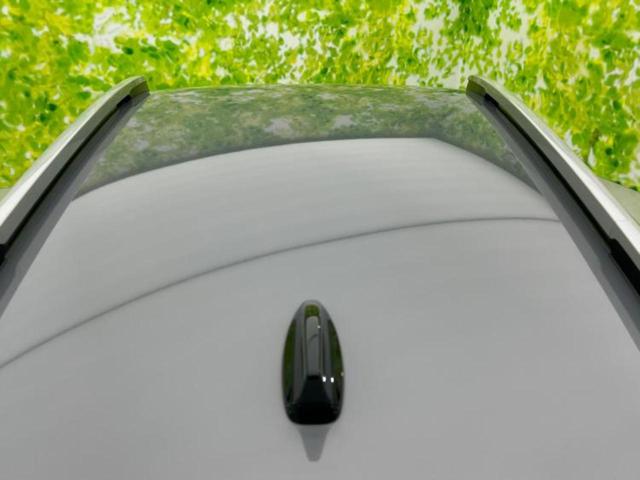 フィット ４ＷＤ　ｅＨＥＶクロスター　保証書／純正　９インチ　ＳＤナビ／衝突安全装置／車線逸脱防止支援システム／シート　ハーフレザー／ヘッドランプ　ＬＥＤ／ＵＳＢジャック／Ｂｌｕｅｔｏｏｔｈ接続／ＥＴＣ／ＥＢＤ付ＡＢＳ／横滑り防止装置（50枚目）