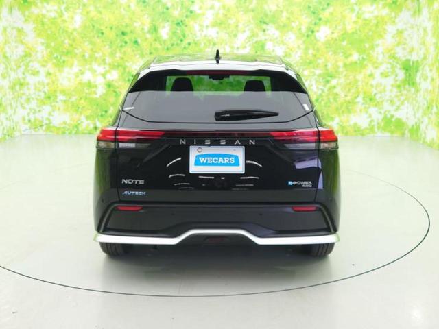 ノート 4WDオーテックFOUR 新品タイヤ/保証書/純正 SDナビ/インテリジェントルームミラー/衝突安全装置/シートヒーター/全方位モニター/車線逸脱防止支援システム/シート 合皮/プロパイロット/ヘッドランプ LED 4WD(54枚目)