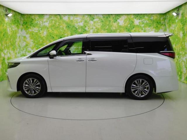 アルファードハイブリッド ４ＷＤハイブリッドＺ　サンルーフ／保証書／ディスプレイオーディオ＋ナビ／デジタルインナーミラー／衝突安全装置／両側電動スライドドア／シートヒーター／全方位モニター／車線逸脱防止支援システム／シート　合皮　全周囲カメラ（2枚目）