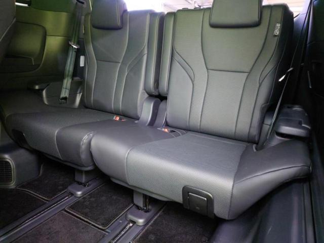 アルファードハイブリッド ４ＷＤハイブリッドＺ　サンルーフ／保証書／ディスプレイオーディオ＋ナビ／デジタルインナーミラー／衝突安全装置／両側電動スライドドア／シートヒーター／全方位モニター／車線逸脱防止支援システム／シート　合皮　全周囲カメラ（19枚目）