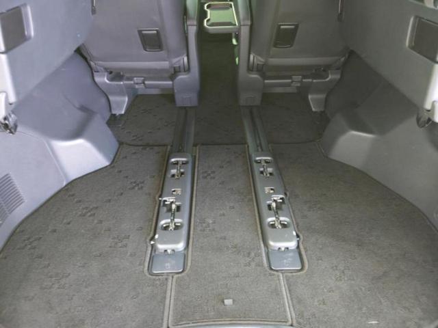 アルファードハイブリッド ４ＷＤハイブリッドＺ　サンルーフ／保証書／ディスプレイオーディオ＋ナビ／デジタルインナーミラー／衝突安全装置／両側電動スライドドア／シートヒーター／全方位モニター／車線逸脱防止支援システム／シート　合皮　全周囲カメラ（21枚目）