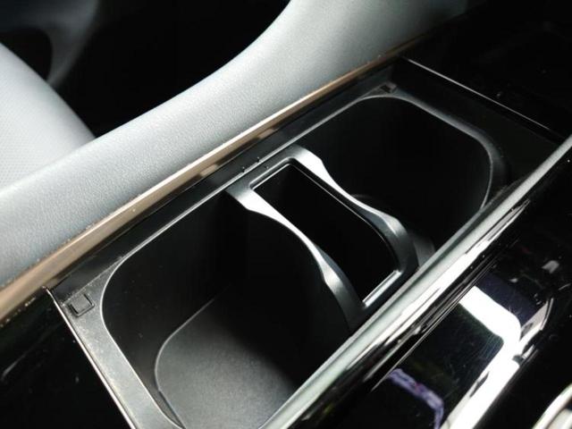 アルファードハイブリッド ４ＷＤハイブリッドＺ　サンルーフ／保証書／ディスプレイオーディオ＋ナビ／デジタルインナーミラー／衝突安全装置／両側電動スライドドア／シートヒーター／全方位モニター／車線逸脱防止支援システム／シート　合皮　全周囲カメラ（44枚目）