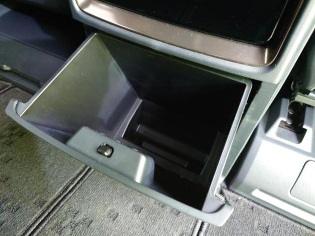 アルファードハイブリッド ４ＷＤハイブリッドＺ　サンルーフ／保証書／ディスプレイオーディオ＋ナビ／デジタルインナーミラー／衝突安全装置／両側電動スライドドア／シートヒーター／全方位モニター／車線逸脱防止支援システム／シート　合皮　全周囲カメラ（49枚目）