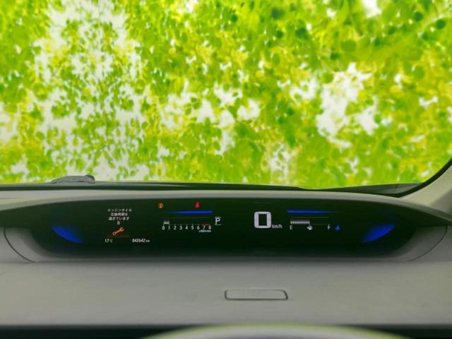 ステップワゴンスパーダ ４ＷＤスパーダクールスピリット・ホンダセンシング　新品タイヤ／保証書／純正　１０インチ　ＳＤナビ／両側電動スライドドア／シートヒーター　前席／シート　ハーフレザー／ヘッドランプ　ＬＥＤ／ＵＳＢジャック／ＥＴＣ／ＥＢＤ付ＡＢＳ／横滑り防止装置　４ＷＤ（14枚目）