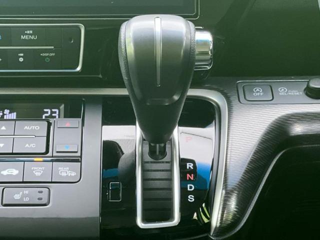 ステップワゴンスパーダ ４ＷＤスパーダクールスピリット・ホンダセンシング　新品タイヤ／保証書／純正　１０インチ　ＳＤナビ／両側電動スライドドア／シートヒーター　前席／シート　ハーフレザー／ヘッドランプ　ＬＥＤ／ＵＳＢジャック／ＥＴＣ／ＥＢＤ付ＡＢＳ／横滑り防止装置　４ＷＤ（18枚目）