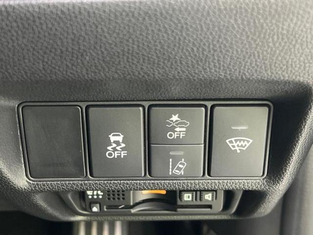 ステップワゴンスパーダ ４ＷＤスパーダクールスピリット・ホンダセンシング　新品タイヤ／保証書／純正　１０インチ　ＳＤナビ／両側電動スライドドア／シートヒーター　前席／シート　ハーフレザー／ヘッドランプ　ＬＥＤ／ＵＳＢジャック／ＥＴＣ／ＥＢＤ付ＡＢＳ／横滑り防止装置　４ＷＤ（28枚目）