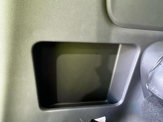 ステップワゴンスパーダ ４ＷＤスパーダクールスピリット・ホンダセンシング　新品タイヤ／保証書／純正　１０インチ　ＳＤナビ／両側電動スライドドア／シートヒーター　前席／シート　ハーフレザー／ヘッドランプ　ＬＥＤ／ＵＳＢジャック／ＥＴＣ／ＥＢＤ付ＡＢＳ／横滑り防止装置　４ＷＤ（45枚目）