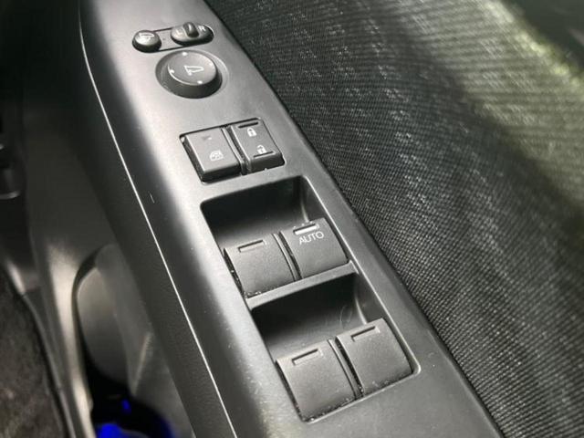 N-BOXカスタム 4WD G・ターボパッケージ 新品タイヤ/保証書/両側電動スライドドア/ヘッドランプ HID/EBD付ABS/横滑り防止装置/エアバッグ 運転席/エアバッグ 助手席/アルミホイール 純正 15インチ/パワーウインドウ 4WD(18枚目)