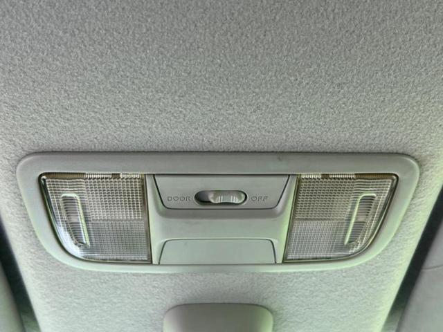 N-BOXカスタム 4WD G・ターボパッケージ 新品タイヤ/保証書/両側電動スライドドア/ヘッドランプ HID/EBD付ABS/横滑り防止装置/エアバッグ 運転席/エアバッグ 助手席/アルミホイール 純正 15インチ/パワーウインドウ 4WD(35枚目)