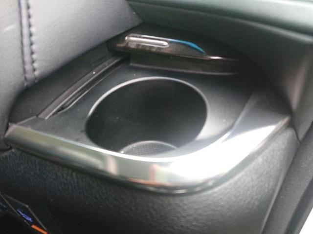 ヴェルファイアハイブリッド ４ＷＤハイブリッドＺＲ　保証書／純正　９インチ　ＳＤナビ／フリップダウンモニター／衝突安全装置／両側電動スライドドア／車線逸脱防止支援システム／シート　ハーフレザー／ヘッドランプ　ＬＥＤ／Ｂｌｕｅｔｏｏｔｈ接続／ＥＴＣ（43枚目）