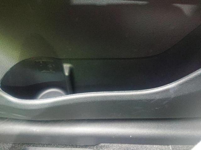 カローラアクシオ ４ＷＤ１．５Ｘ　新品タイヤ／保証書／純正　ＳＤナビ／ＥＴＣ／ＥＢＤ付ＡＢＳ／バックモニター／フルセグＴＶ／エアバッグ　運転席／エアバッグ　助手席／エアバッグ　サイド／アルミホイール　社外　１５インチ　バックカメラ（29枚目）