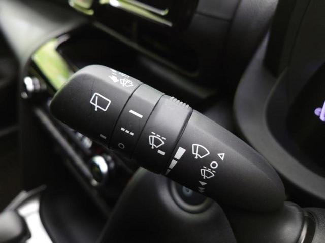 ヤリスクロス ４ＷＤハイブリッドＺ　保証書／純正　メモリーナビ／衝突安全装置／シートヒーター　前席／パノラミックビューモニター／車線逸脱防止支援システム／シート　ハーフレザー／電動バックドア／ヘッドランプ　ＬＥＤ　衝突被害軽減システム（17枚目）