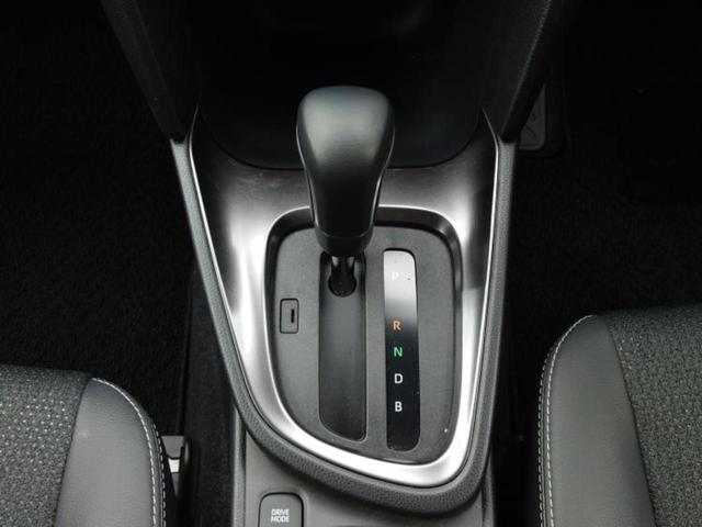 ヤリスクロス ４ＷＤハイブリッドＺ　保証書／純正　メモリーナビ／衝突安全装置／シートヒーター　前席／パノラミックビューモニター／車線逸脱防止支援システム／シート　ハーフレザー／電動バックドア／ヘッドランプ　ＬＥＤ　衝突被害軽減システム（18枚目）