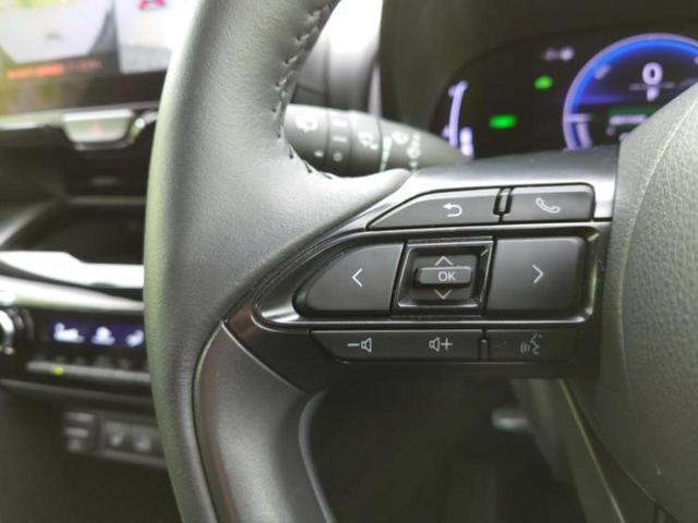 ヤリスクロス ４ＷＤハイブリッドＺ　保証書／純正　メモリーナビ／衝突安全装置／シートヒーター　前席／パノラミックビューモニター／車線逸脱防止支援システム／シート　ハーフレザー／電動バックドア／ヘッドランプ　ＬＥＤ　衝突被害軽減システム（26枚目）