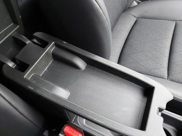 ヤリスクロス ４ＷＤハイブリッドＺ　保証書／純正　メモリーナビ／衝突安全装置／シートヒーター　前席／パノラミックビューモニター／車線逸脱防止支援システム／シート　ハーフレザー／電動バックドア／ヘッドランプ　ＬＥＤ　衝突被害軽減システム（33枚目）