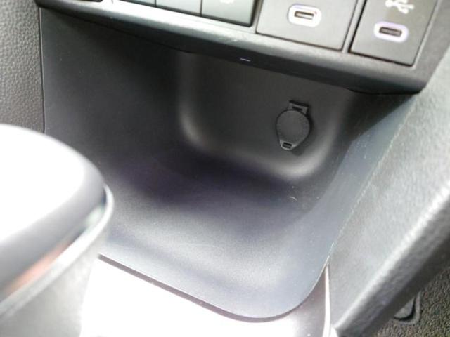 ヤリスクロス ４ＷＤハイブリッドＺ　保証書／純正　メモリーナビ／衝突安全装置／シートヒーター　前席／パノラミックビューモニター／車線逸脱防止支援システム／シート　ハーフレザー／電動バックドア／ヘッドランプ　ＬＥＤ　衝突被害軽減システム（42枚目）