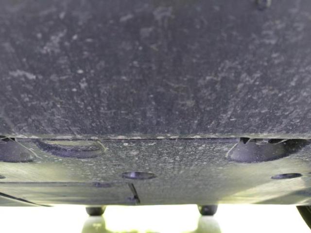 ヤリスクロス ４ＷＤハイブリッドＺ　保証書／純正　メモリーナビ／衝突安全装置／シートヒーター　前席／パノラミックビューモニター／車線逸脱防止支援システム／シート　ハーフレザー／電動バックドア／ヘッドランプ　ＬＥＤ　衝突被害軽減システム（47枚目）