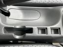 ４ＷＤ　Ｌ　新品タイヤ／保証書／衝突安全装置／車線逸脱防止支援システム／ＥＢＤ付ＡＢＳ／横滑り防止装置／エアバッグ　運転席／エアバッグ　助手席／パワーステアリング／オートライト／マニュアルエアコン　レーンアシスト（21枚目）