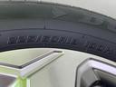 WECARSの展示場では実際に見て、触ってお車をお選びいただけます!知識の豊富な営業スタッフが様々なカーライフをご提案いたします!