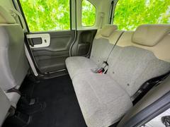 ＷＥＣＡＲＳでは各商談席に大型モニターをご用意しております！見やすい大画面でゆったりと全国の在庫をご覧いただけます！是非ご来店お待ちしております！ 7