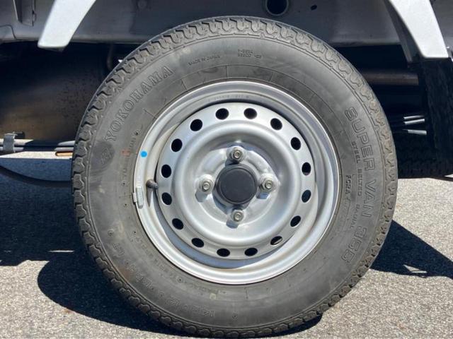 ＮＴ１００クリッパートラック ４ＷＤ　ＤＸ　新品タイヤ／エアバッグ　運転席／パワーステアリング／マニュアルエアコン　４ＷＤ（18枚目）