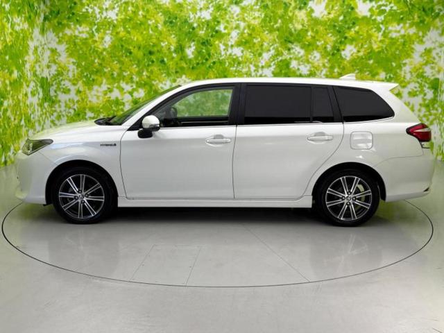 カローラフィールダー ハイブリッドＧエアロツアラー　純正　ＳＤナビ／衝突安全装置／車線逸脱防止支援システム／ヘッドランプ　ＬＥＤ／Ｂｌｕｅｔｏｏｔｈ接続／ＥＴＣ／横滑り防止装置／アイドリングストップ／フルセグＴＶ／ＤＶＤ／禁煙車　衝突被害軽減システム（2枚目）