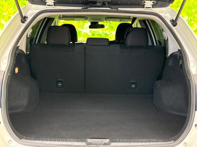 カローラフィールダー ハイブリッドＧエアロツアラー　純正　ＳＤナビ／衝突安全装置／車線逸脱防止支援システム／ヘッドランプ　ＬＥＤ／Ｂｌｕｅｔｏｏｔｈ接続／ＥＴＣ／横滑り防止装置／アイドリングストップ／フルセグＴＶ／ＤＶＤ／禁煙車　衝突被害軽減システム（8枚目）