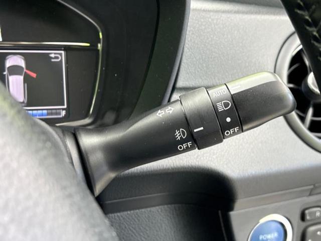 カローラフィールダー ハイブリッドＧエアロツアラー　純正　ＳＤナビ／衝突安全装置／車線逸脱防止支援システム／ヘッドランプ　ＬＥＤ／Ｂｌｕｅｔｏｏｔｈ接続／ＥＴＣ／横滑り防止装置／アイドリングストップ／フルセグＴＶ／ＤＶＤ／禁煙車　衝突被害軽減システム（24枚目）