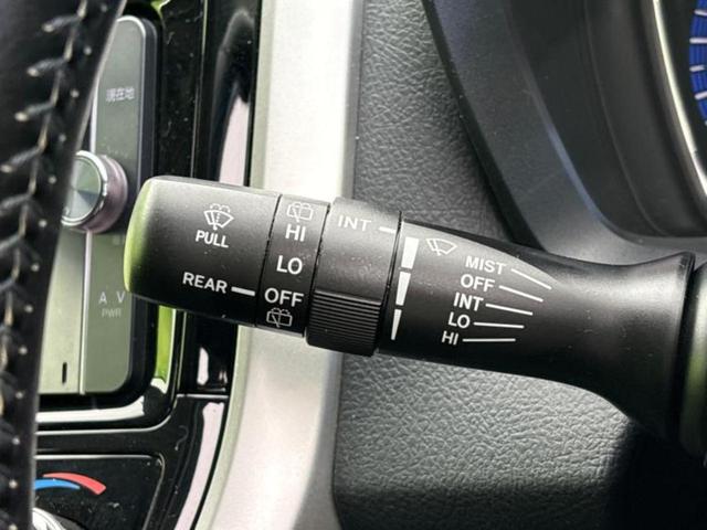 カローラフィールダー ハイブリッドＧエアロツアラー　純正　ＳＤナビ／衝突安全装置／車線逸脱防止支援システム／ヘッドランプ　ＬＥＤ／Ｂｌｕｅｔｏｏｔｈ接続／ＥＴＣ／横滑り防止装置／アイドリングストップ／フルセグＴＶ／ＤＶＤ／禁煙車　衝突被害軽減システム（25枚目）