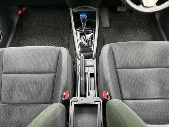 カローラフィールダー ハイブリッドＧエアロツアラー　純正　ＳＤナビ／衝突安全装置／車線逸脱防止支援システム／ヘッドランプ　ＬＥＤ／Ｂｌｕｅｔｏｏｔｈ接続／ＥＴＣ／横滑り防止装置／アイドリングストップ／フルセグＴＶ／ＤＶＤ／禁煙車　衝突被害軽減システム（38枚目）