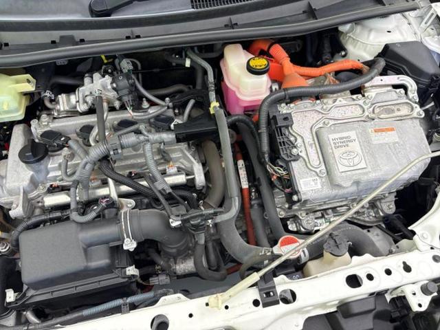 カローラフィールダー ハイブリッドＧエアロツアラー　純正　ＳＤナビ／衝突安全装置／車線逸脱防止支援システム／ヘッドランプ　ＬＥＤ／Ｂｌｕｅｔｏｏｔｈ接続／ＥＴＣ／横滑り防止装置／アイドリングストップ／フルセグＴＶ／ＤＶＤ／禁煙車　衝突被害軽減システム（48枚目）