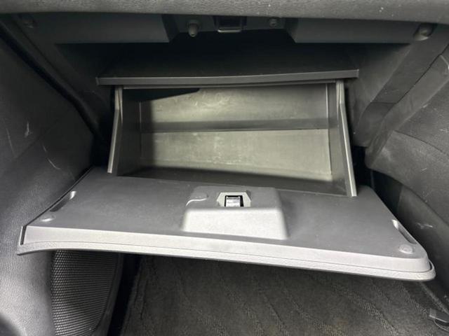 セレナ ハイウェイスターVセレクション 新品タイヤ/純正 9インチ メモリーナビ/インテリジェントルームミラー/衝突安全装置/両側電動スライドドア/アラウンドビューモニター/車線逸脱防止支援システム/プロパイロット/ヘッドランプ LED(33枚目)