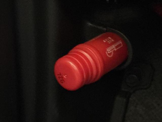 セレナ ハイウェイスターVセレクション 新品タイヤ/純正 9インチ メモリーナビ/インテリジェントルームミラー/衝突安全装置/両側電動スライドドア/アラウンドビューモニター/車線逸脱防止支援システム/プロパイロット/ヘッドランプ LED(35枚目)