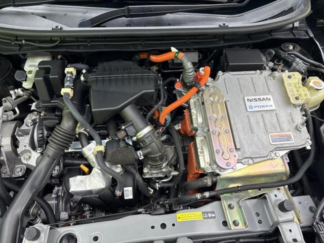 キックス Ｘツートーンインテリアエディション　新品タイヤ／純正　９インチ　ＳＤナビ／インテリジェントルームミラー／衝突安全装置／シートヒーター／アラウンドビューモニター／車線逸脱防止支援システム／シート　合皮／プロパイロット　衝突被害軽減システム（48枚目）