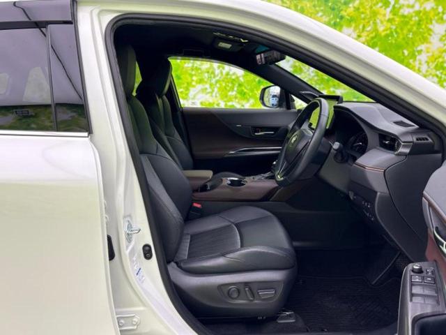 「この車の写真をもっと見たい」「状態が気になる」「この装備はついている？」どんな小さな疑問でもお気軽にお問い合わせください！