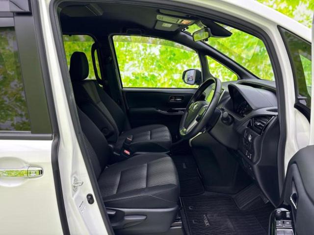 ヴォクシー ＺＳキラメキ２　新品タイヤ／衝突安全装置／両側電動スライドドア／車線逸脱防止支援システム／ヘッドランプ　ＬＥＤ／ＥＢＤ付ＡＢＳ／横滑り防止装置／アイドリングストップ／エアバッグ　運転席／エアバッグ　助手席（4枚目）