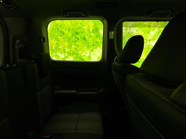 ヴォクシー ＺＳキラメキ２　新品タイヤ／衝突安全装置／両側電動スライドドア／車線逸脱防止支援システム／ヘッドランプ　ＬＥＤ／ＥＢＤ付ＡＢＳ／横滑り防止装置／アイドリングストップ／エアバッグ　運転席／エアバッグ　助手席（6枚目）