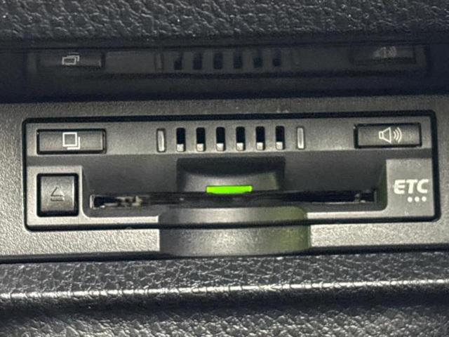 ヴォクシー ＺＳキラメキ２　新品タイヤ／衝突安全装置／両側電動スライドドア／車線逸脱防止支援システム／ヘッドランプ　ＬＥＤ／ＥＢＤ付ＡＢＳ／横滑り防止装置／アイドリングストップ／エアバッグ　運転席／エアバッグ　助手席（17枚目）