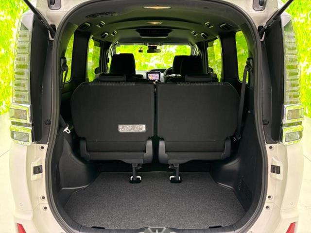 ヴォクシー ＺＳキラメキ２　新品タイヤ／衝突安全装置／両側電動スライドドア／車線逸脱防止支援システム／ヘッドランプ　ＬＥＤ／ＥＢＤ付ＡＢＳ／横滑り防止装置／アイドリングストップ／エアバッグ　運転席／エアバッグ　助手席（20枚目）