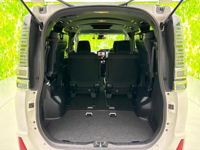 ヴォクシー ＺＳキラメキ２　新品タイヤ／衝突安全装置／両側電動スライドドア／車線逸脱防止支援システム／ヘッドランプ　ＬＥＤ／ＥＢＤ付ＡＢＳ／横滑り防止装置／アイドリングストップ／エアバッグ　運転席／エアバッグ　助手席（21枚目）