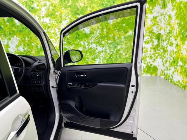 ヴォクシー ＺＳキラメキ２　新品タイヤ／衝突安全装置／両側電動スライドドア／車線逸脱防止支援システム／ヘッドランプ　ＬＥＤ／ＥＢＤ付ＡＢＳ／横滑り防止装置／アイドリングストップ／エアバッグ　運転席／エアバッグ　助手席（22枚目）