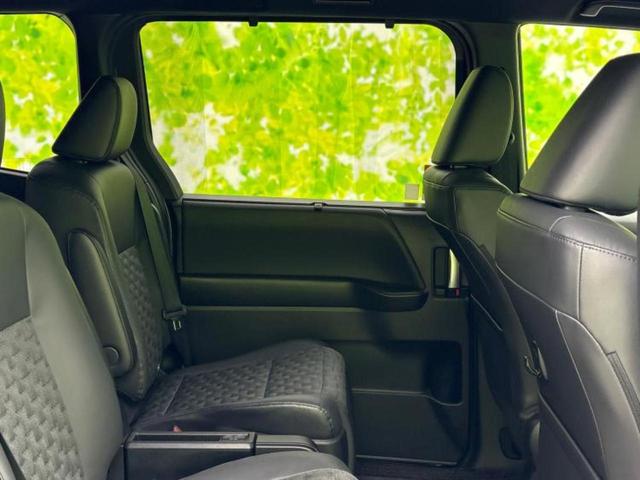 ヴォクシー ハイブリッドＳ－Ｚ　新品タイヤ／ディスプレイオーディオ＋ナビ１０インチ／デジタルインナーミラー／衝突安全装置／両側電動スライドドア／シートヒーター／パノラミックビューモニター／車線逸脱防止支援システム　全周囲カメラ（23枚目）