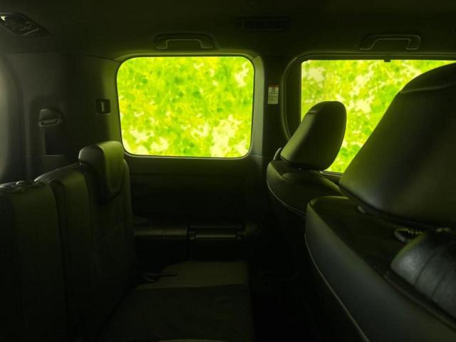 ヴォクシー ハイブリッドＺＳキラメキ３　保証書／純正　９インチ　ＳＤナビ／衝突安全装置／両側電動スライドドア／シートヒーター　前席／車線逸脱防止支援システム／シート　ハーフレザー／パーキングアシスト　バックガイド　衝突被害軽減システム（6枚目）