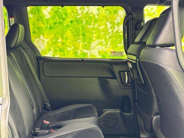 ヴォクシー ハイブリッドＺＳキラメキ３　保証書／純正　９インチ　ＳＤナビ／衝突安全装置／両側電動スライドドア／シートヒーター　前席／車線逸脱防止支援システム／シート　ハーフレザー／パーキングアシスト　バックガイド　衝突被害軽減システム（23枚目）