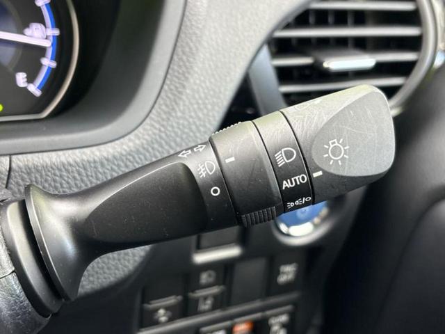 ヴォクシー ハイブリッドＺＳキラメキ３　保証書／純正　９インチ　ＳＤナビ／衝突安全装置／両側電動スライドドア／シートヒーター　前席／車線逸脱防止支援システム／シート　ハーフレザー／パーキングアシスト　バックガイド　衝突被害軽減システム（29枚目）